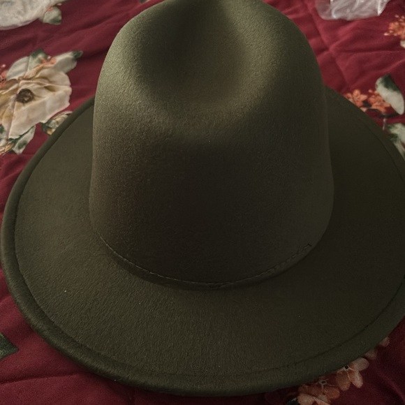 Ladies hat - Picture 2 of 4